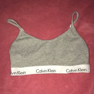 *CLEARANCE* Calvin Klein Sports Bra 👙